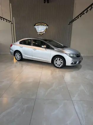 HONDA CIVIC 2.0 LXR 16V FLEX 4P AUTOMÁTICO HONDA CIVIC 2.0 LXR 16V FLEX 4P AUTOMÁTICO