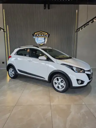HYUNDAI HB20 1.6 PREMIUM 16V FLEX 4P AUTOMÁTICO HYUNDAI HB20 1.6 PREMIUM 16V FLEX 4P AUTOMÁTICO