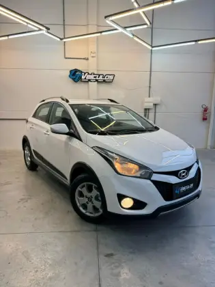 HYUNDAI HB20 1.6 PREMIUM 16V FLEX 4P MANUAL HYUNDAI HB20 1.6 PREMIUM 16V FLEX 4P MANUAL