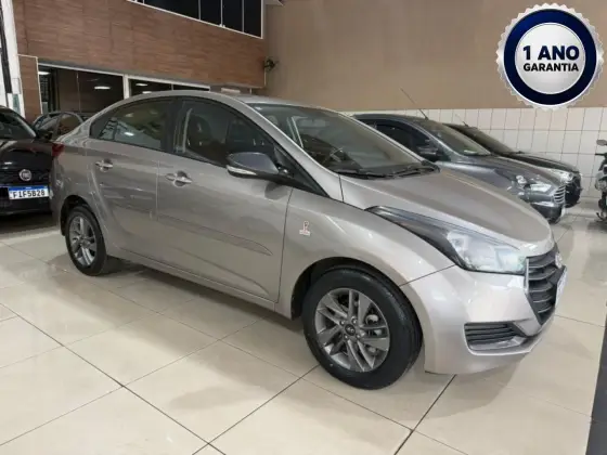 HYUNDAI HB20S 1.6 COMFORT PLUS 16V FLEX 4P AUTOMÁTICO