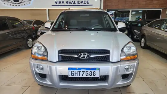 HYUNDAI TUCSON 2.0 MPFI GLS 16V 143CV 2WD FLEX 4P AUTOMÁTICO HYUNDAI TUCSON 2.0 MPFI GLS 16V 143CV 2WD FLEX 4P AUTOMÁTICO
