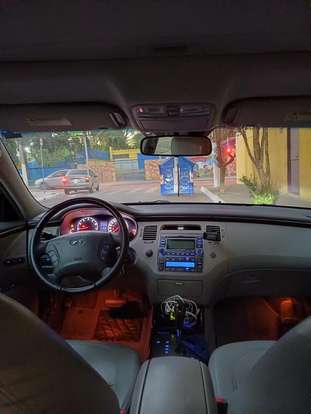 HYUNDAI-AZERA-2010