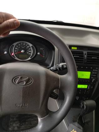 HYUNDAI TUCSON 2.0 MPFI GLS 16V 143CV 2WD GASOLINA 4P AUTOMÁTICO