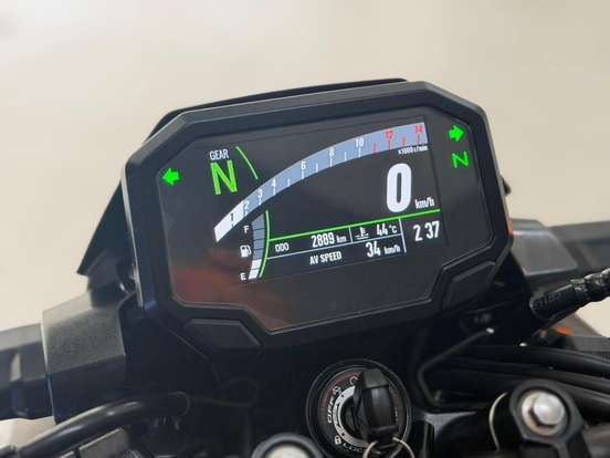KAWASAKI-Z500 SE KAWASAKI-Z500 SE-2025