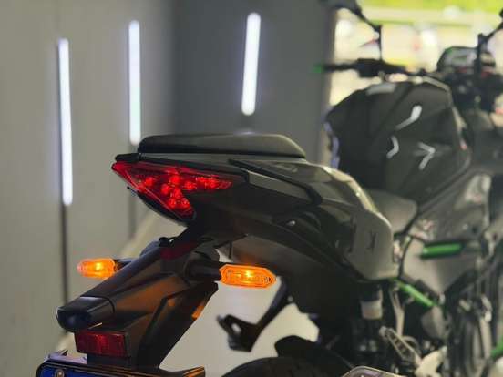 KAWASAKI-Z500 SE-2025