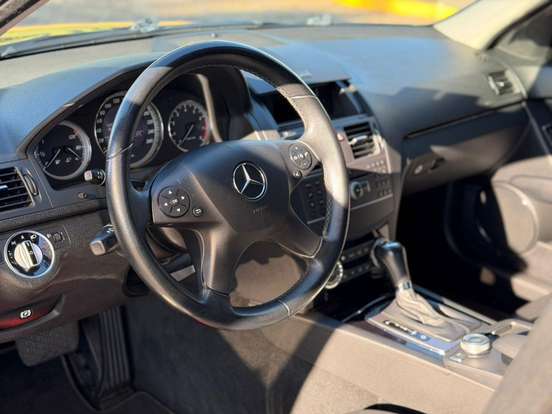 MERCEDES-BENZ-C 180-2011