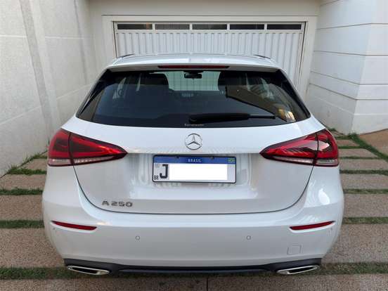 MERCEDES-BENZ-A 250-2020