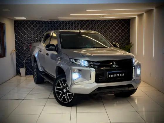 MITSUBISHI L200 TRITON 2.4 16V TURBO DIESEL SPORT HPE-S CD 4P 4X4 AUTOMÁTICO