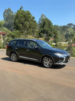MITSUBISHI OUTLANDER 2.2 4X4 16V DIESEL 4P AUTOMÁTICO MITSUBISHI OUTLANDER 2.2 4X4 16V DIESEL 4P AUTOMÁTICO