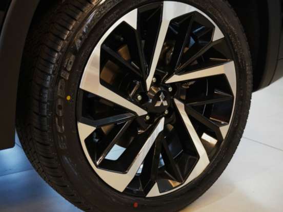 MITSUBISHI-OUTLANDER-2.4 PHEV HPE-S S-AWC DHT MITSUBISHI-OUTLANDER-2025