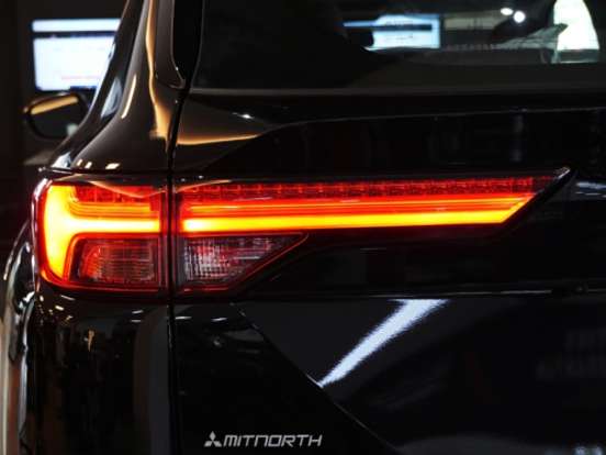 MITSUBISHI-OUTLANDER-2.4 PHEV HPE-S S-AWC DHT MITSUBISHI-OUTLANDER-2025