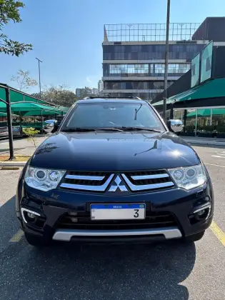 MITSUBISHI PAJERO 3.2 HPE 4X4 7 LUGARES 16V TURBO INTERCOOLER DIESEL 4P AUTOMÁTICO MITSUBISHI PAJERO 3.2 HPE 4X4 7 LUGARES 16V TURBO INTERCOOLER DIESEL 4P AUTOMÁTICO