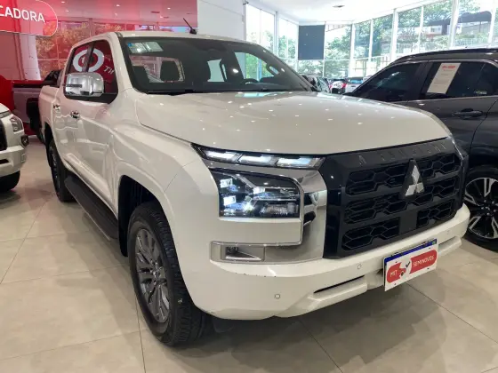 MITSUBISHI TRITON 2.4 BITURBO DIESEL CD HPE-S 4X4 AUTOMÁTICO