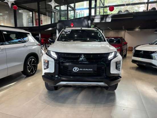MITSUBISHI-TRITON-2.4 BITURBO DIESEL CD HPE-S 4X4 AUTOMÁTICO MITSUBISHI-TRITON-2024