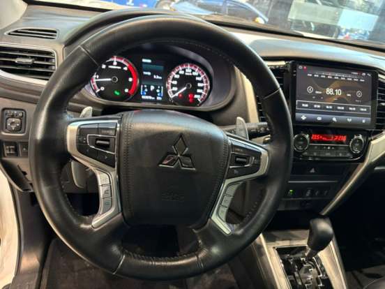 MITSUBISHI-TRITON-2.4 BITURBO DIESEL CD HPE-S 4X4 AUTOMÁTICO MITSUBISHI-TRITON-2024