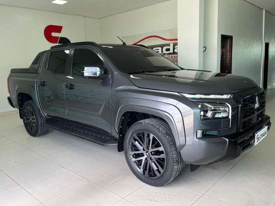 MITSUBISHI-TRITON-2025