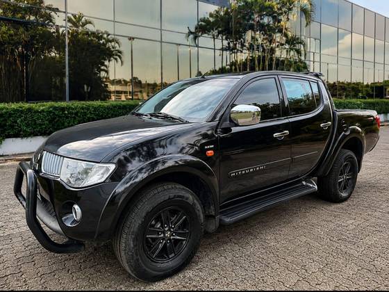 MITSUBISHI L200 TRITON 3.2 HPE 4X4 CD 16V TURBO INTERCOOLER DIESEL 4P MANUAL