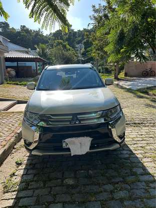 MITSUBISHI-OUTLANDER-2016
