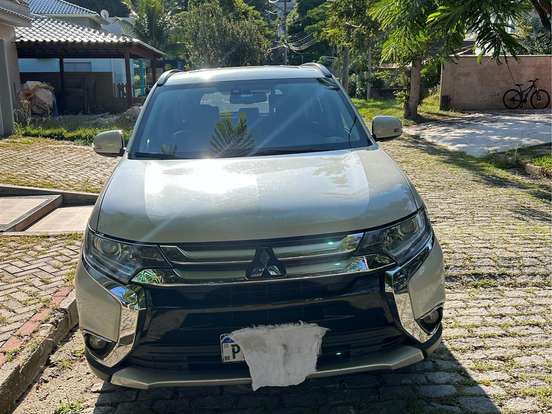 MITSUBISHI-OUTLANDER-2.0 16V GASOLINA 4P AUTOMÁTICO MITSUBISHI-OUTLANDER-2016