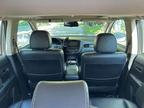 MITSUBISHI-OUTLANDER-2016