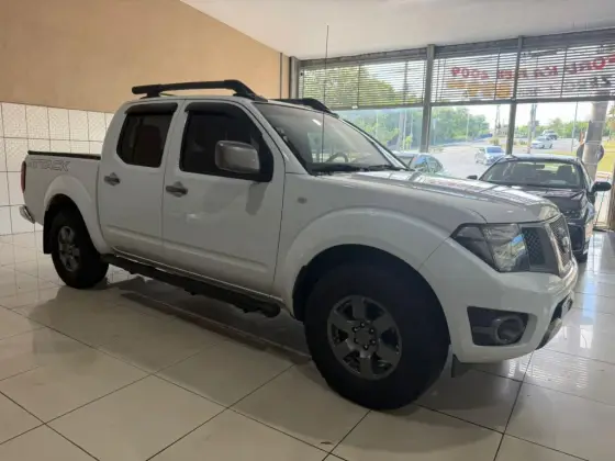 NISSAN FRONTIER 2.5 SV ATTACK 4X4 CD TURBO ELETRONIC DIESEL 4P AUTOMÁTICO