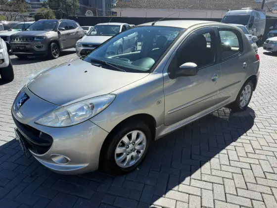 PEUGEOT 207 1.4 XR 8V FLEX 4P MANUAL