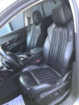 PEUGEOT-3008-2017