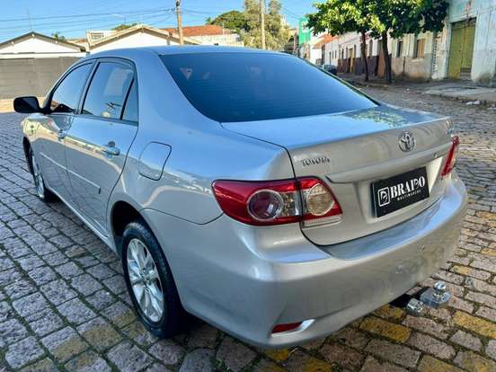 TOYOTA-COROLLA-2012
