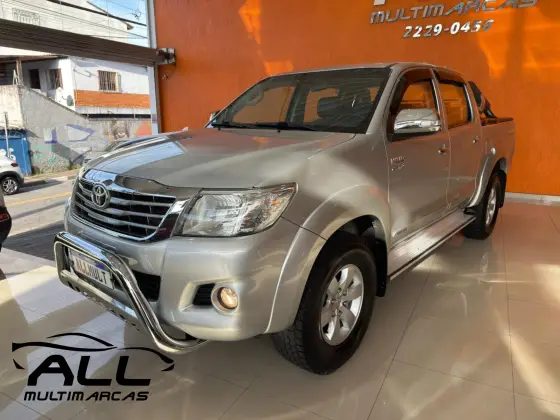 TOYOTA HILUX 2.7 SRV 4X4 CD 16V FLEX 4P AUTOMÁTICO TOYOTA HILUX 2.7 SRV 4X4 CD 16V FLEX 4P AUTOMÁTICO