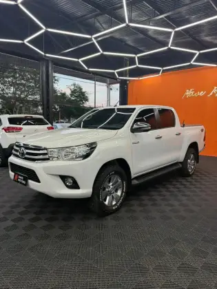 TOYOTA HILUX 2.8 SRV 4X4 CD 16V DIESEL 4P AUTOMÁTICO