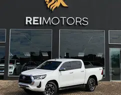 TOYOTA HILUX 2.8 D-4D TURBO DIESEL CD SRV 4X4 AUTOMÁTICO TOYOTA HILUX 2.8 D-4D TURBO DIESEL CD SRV 4X4 AUTOMÁTICO