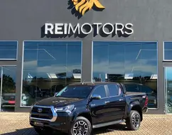 TOYOTA HILUX 2.8 D-4D TURBO DIESEL CD SRX 4X4 AUTOMÁTICO TOYOTA HILUX 2.8 D-4D TURBO DIESEL CD SRX 4X4 AUTOMÁTICO