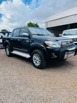 TOYOTA HILUX 3.0 SRV 4X4 CD 16V TURBO INTERCOOLER DIESEL 4P AUTOMÁTICO TOYOTA HILUX 3.0 SRV 4X4 CD 16V TURBO INTERCOOLER DIESEL 4P AUTOMÁTICO