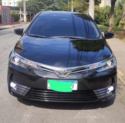 TOYOTA-COROLLA-2018
