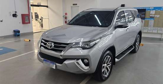 TOYOTA-HILUX SW4-2.8 SRX 4X4 16V TURBO INTERCOOLER DIESEL 4P AUTOMÁTICO TOYOTA-HILUX SW4-2016