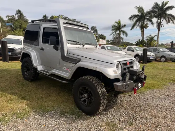 TROLLER T4 3.0 TETO RÍGIDO 16V TURBO ELETRONIC DIESEL 2P MANUAL