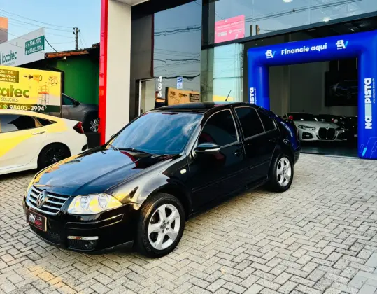 VOLKSWAGEN BORA 2.0 MI 8V GASOLINA 4P TIPTRONIC