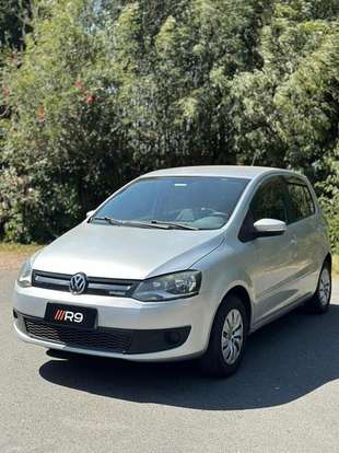 VOLKSWAGEN-FOX-2014