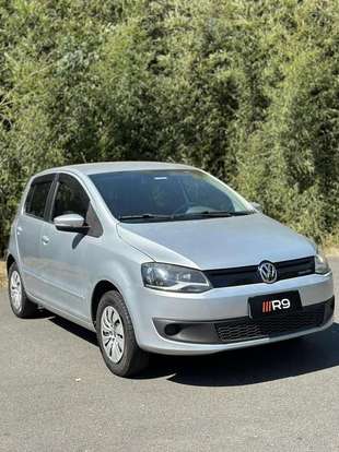 VOLKSWAGEN-FOX-2014