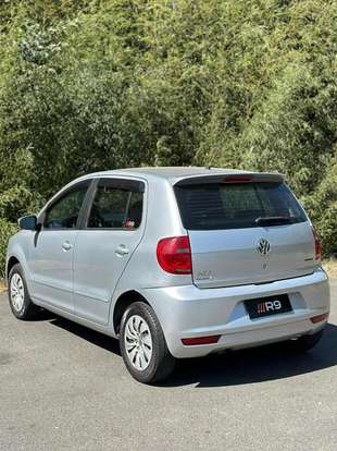 VOLKSWAGEN-FOX-2014