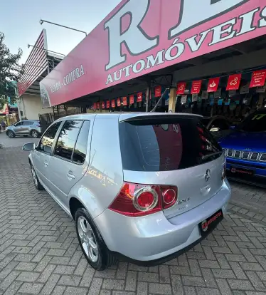 VOLKSWAGEN-GOLF-2009