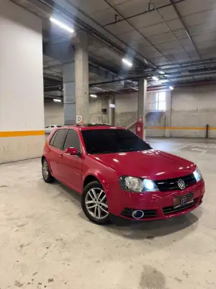VOLKSWAGEN-GOLF-2011