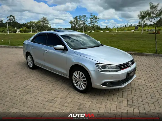 VOLKSWAGEN JETTA 2.0 TSI HIGHLINE 200CV GASOLINA 4P TIPTRONIC