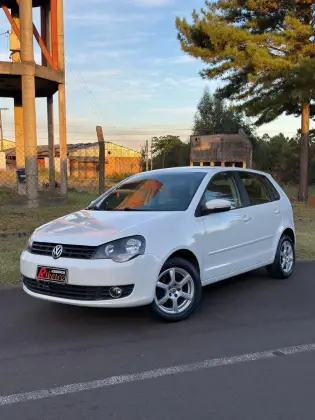VOLKSWAGEN POLO 1.6 MI 8V FLEX 4P MANUAL