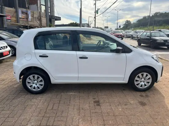 VOLKSWAGEN-UP-2018