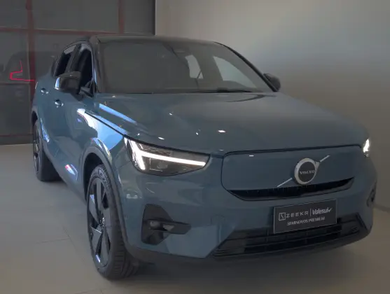 VOLVO C40 P8 RECHARGE PURE ELECTRIC AWD