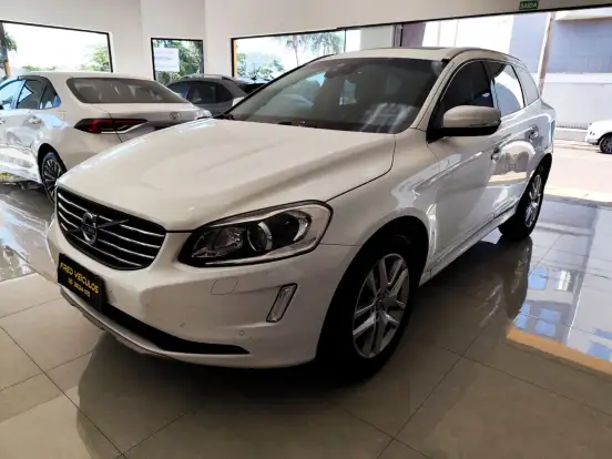 VOLVO-XC60-2016