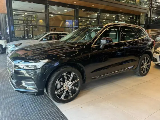 VOLVO XC60 2.0 T8 HYBRID INSCRIPTION AWD GEARTRONIC VOLVO XC60 2.0 T8 HYBRID INSCRIPTION AWD GEARTRONIC