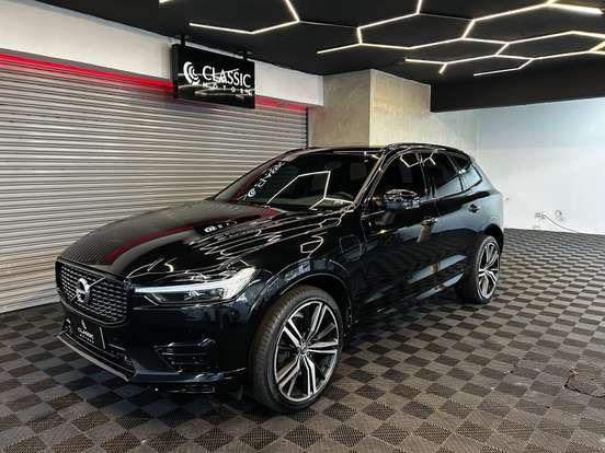 VOLVO-XC60-2021
