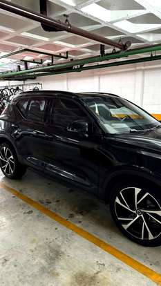 VOLVO-XC40-2018